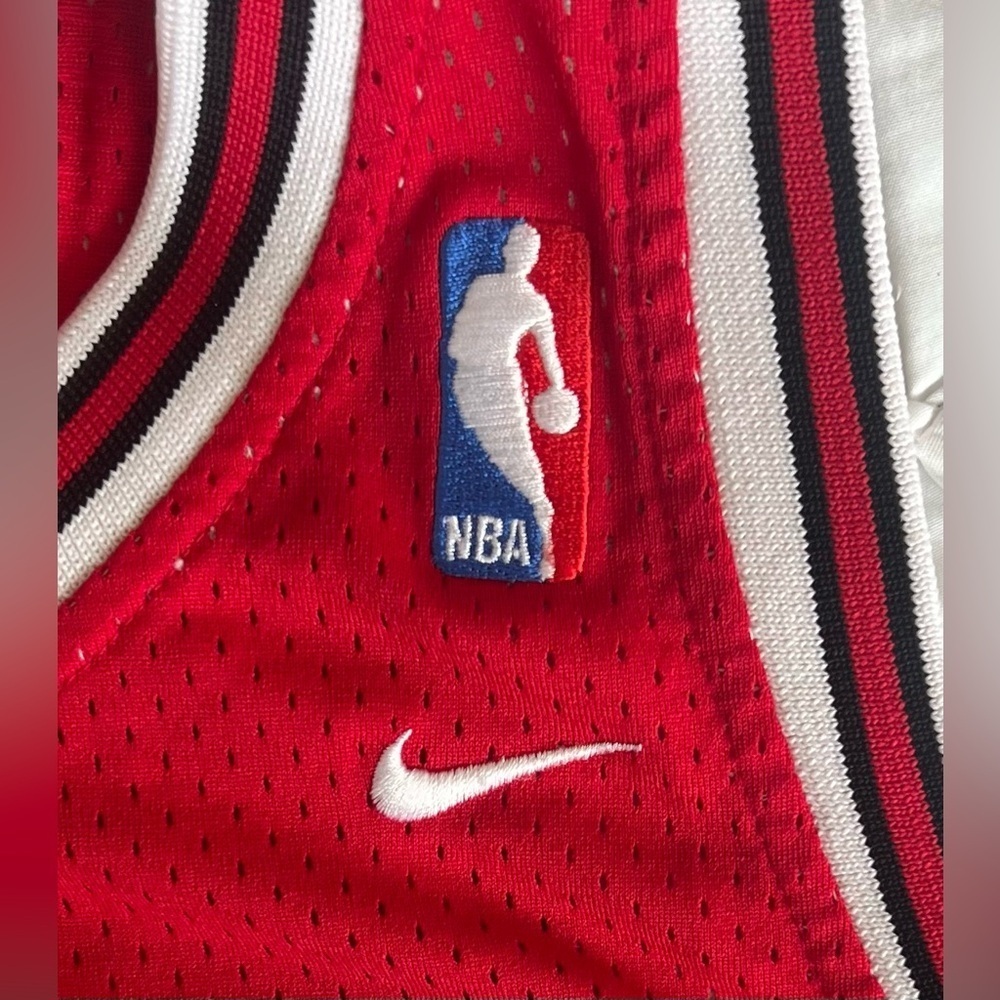 Michael Jordan Chicago Bulls Rookie Vintage Nike Team Jersey - Picture 7 of 11